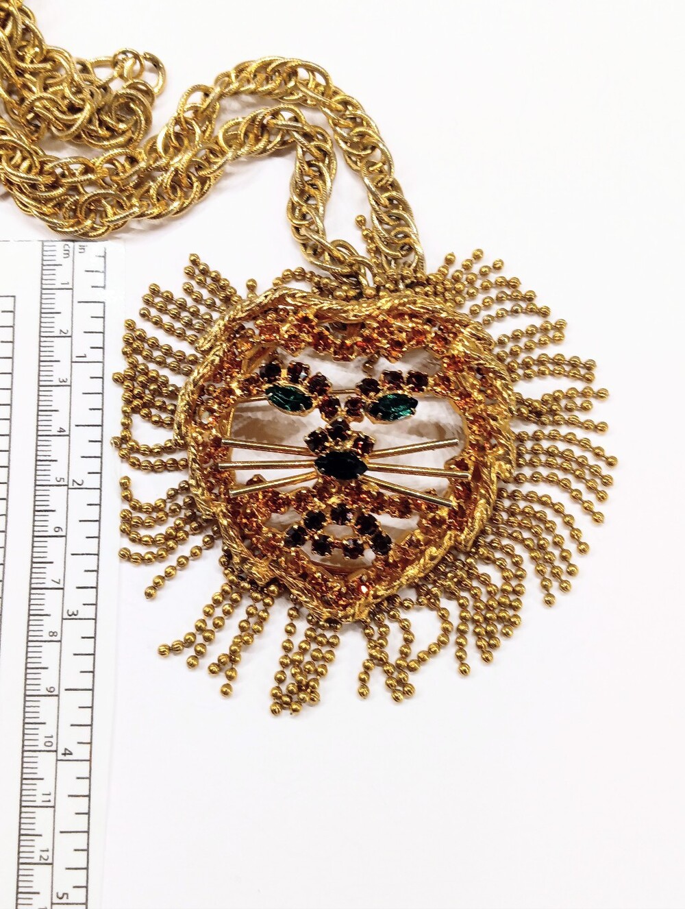 Vintage Lion Head Gold Fringe Ball Chain Brooch Pendant Possible DOMINIQUE - Picture 8 of 8